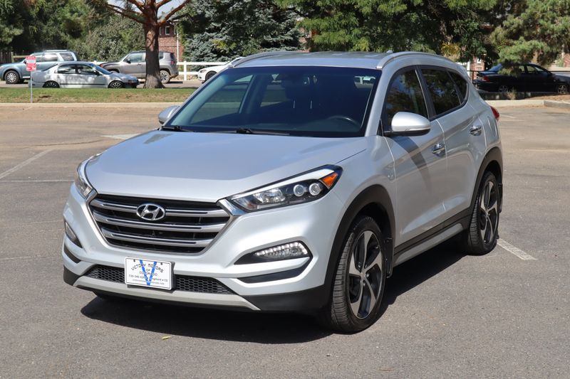 Hyundai Tucson Photos