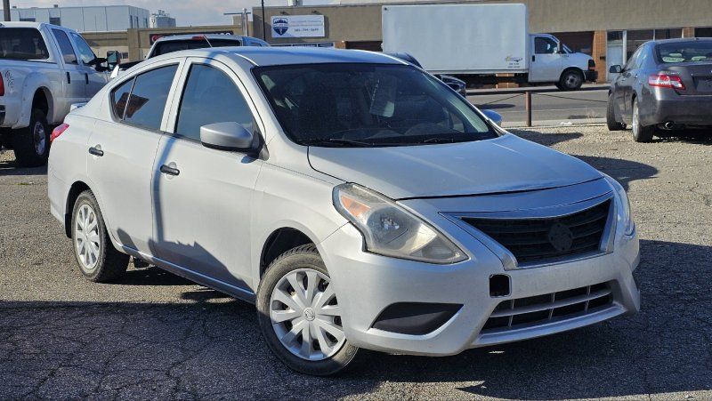 2017 Nissan Versa Sedan S Plus