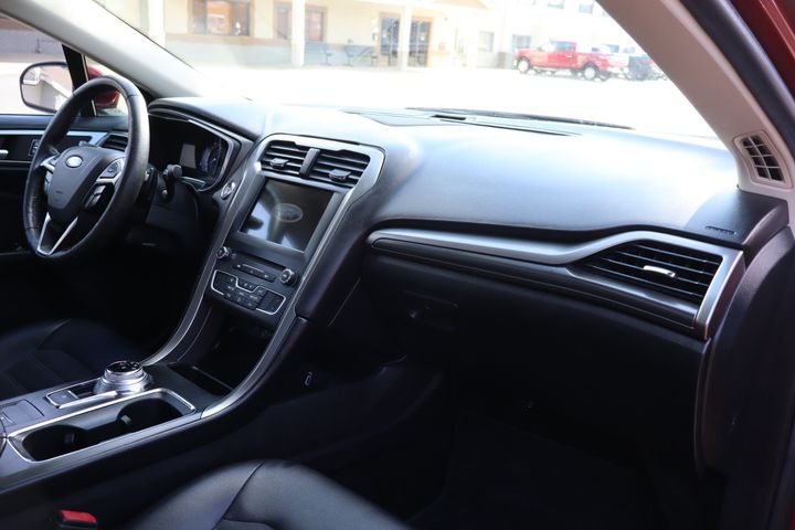 2017 Ford Fusion SE | Victory Motors of Colorado