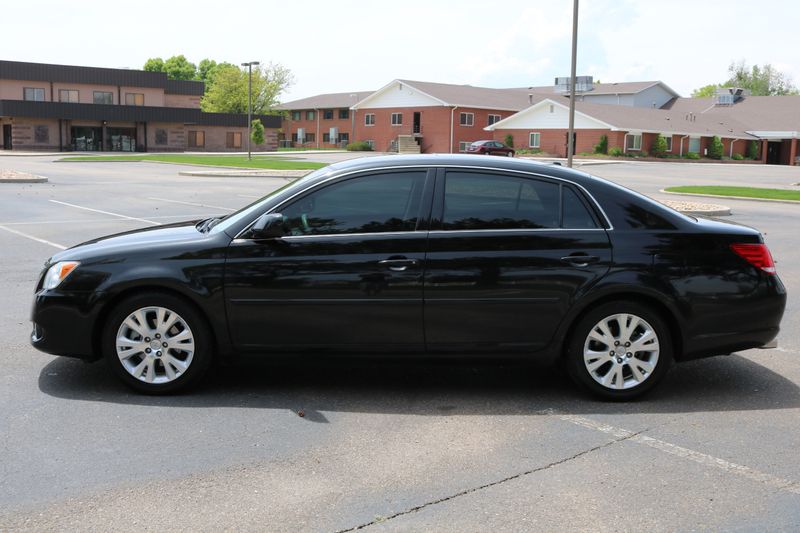 2010 Toyota Avalon Limited | Victory Motors of Colorado
