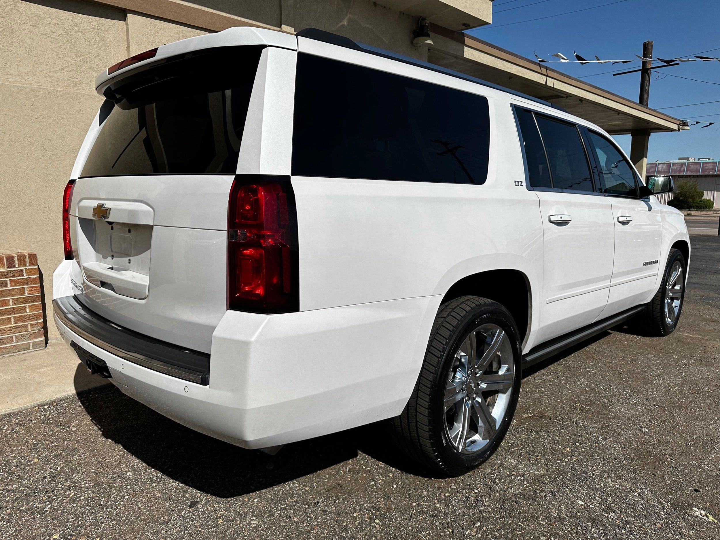 2016 Chevrolet Suburban LTZ photo 2