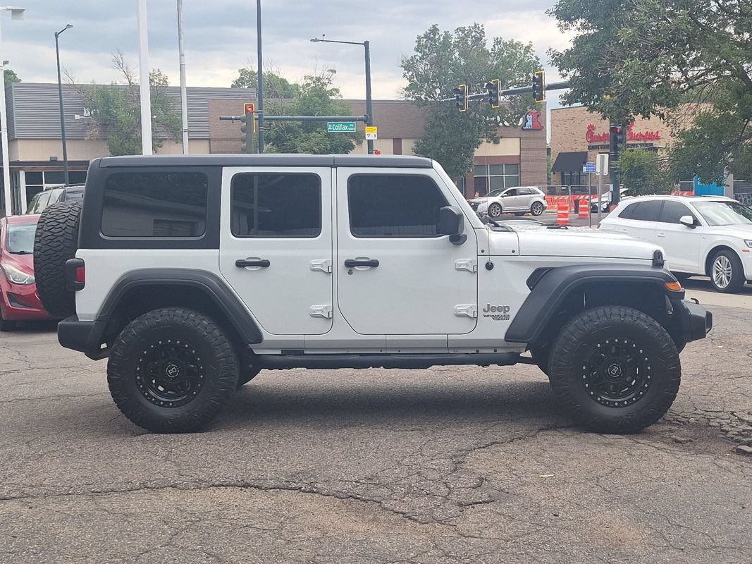 View vehicle photo 2