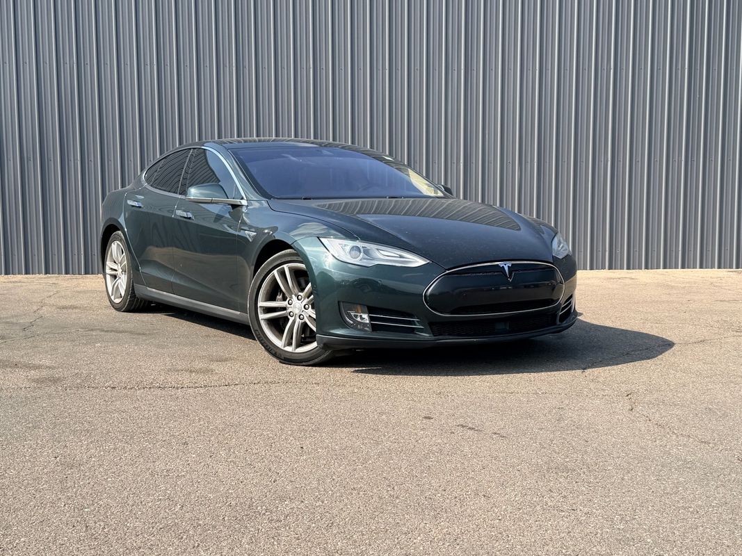 2014 Tesla Model S