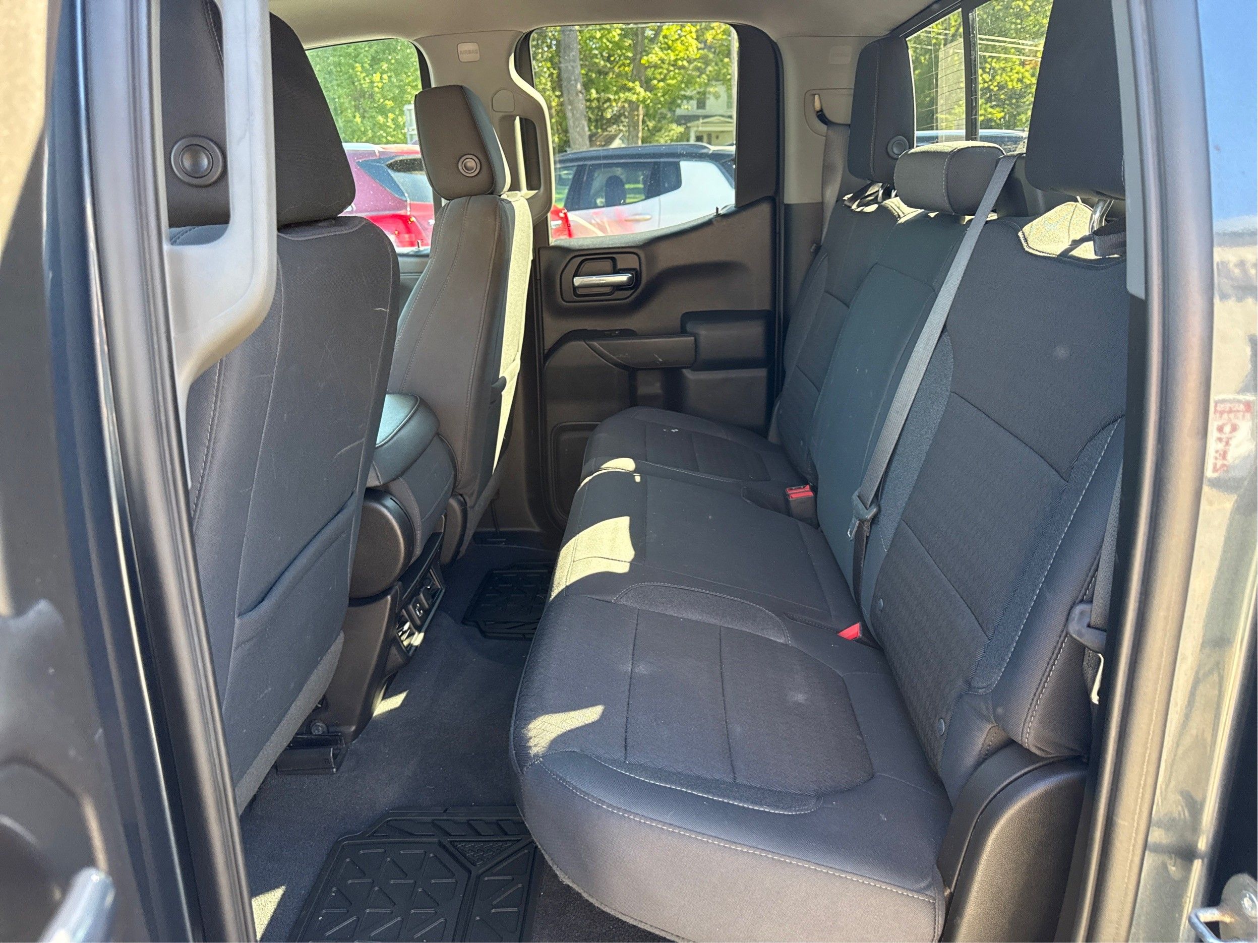 2019 Chevrolet Silverado 1500 LT - Photo 10