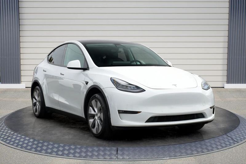 2021 Tesla Model Y Long Range Dual Motor All-Wheel Drive | Gene