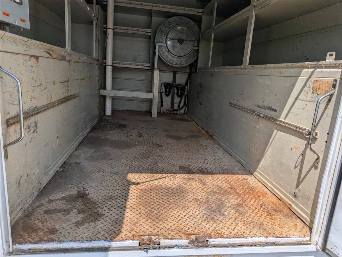 2011 Ford F-550 Super Duty 57