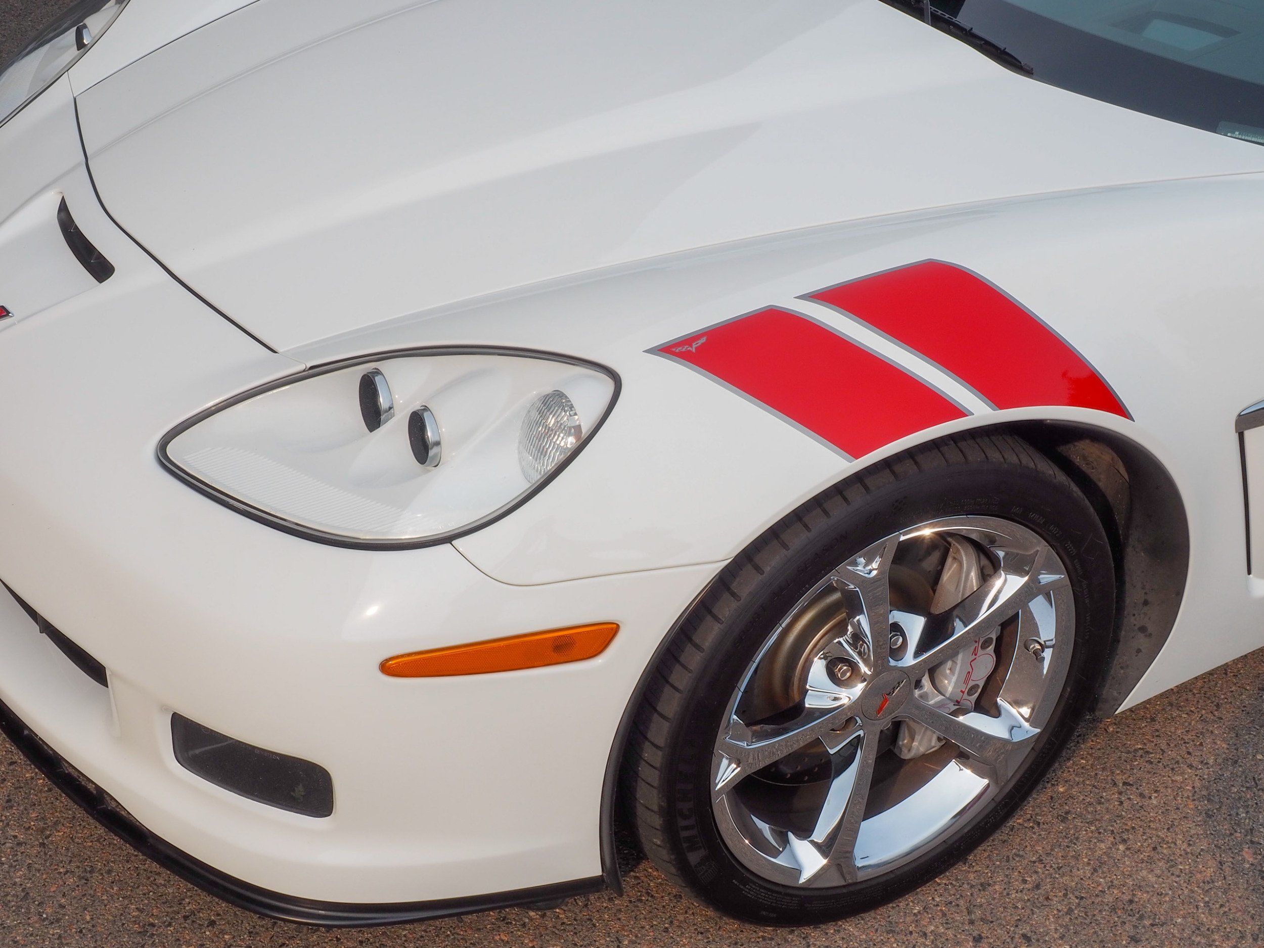 2012 Chevrolet Corvette White Grand Sport
