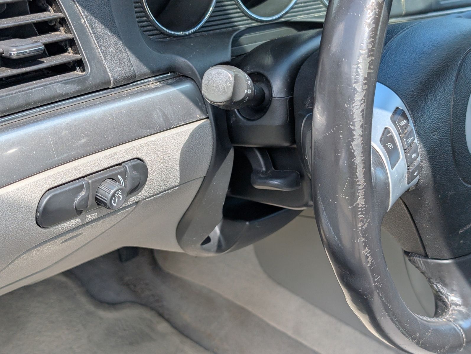 2009 Saturn Aura 41