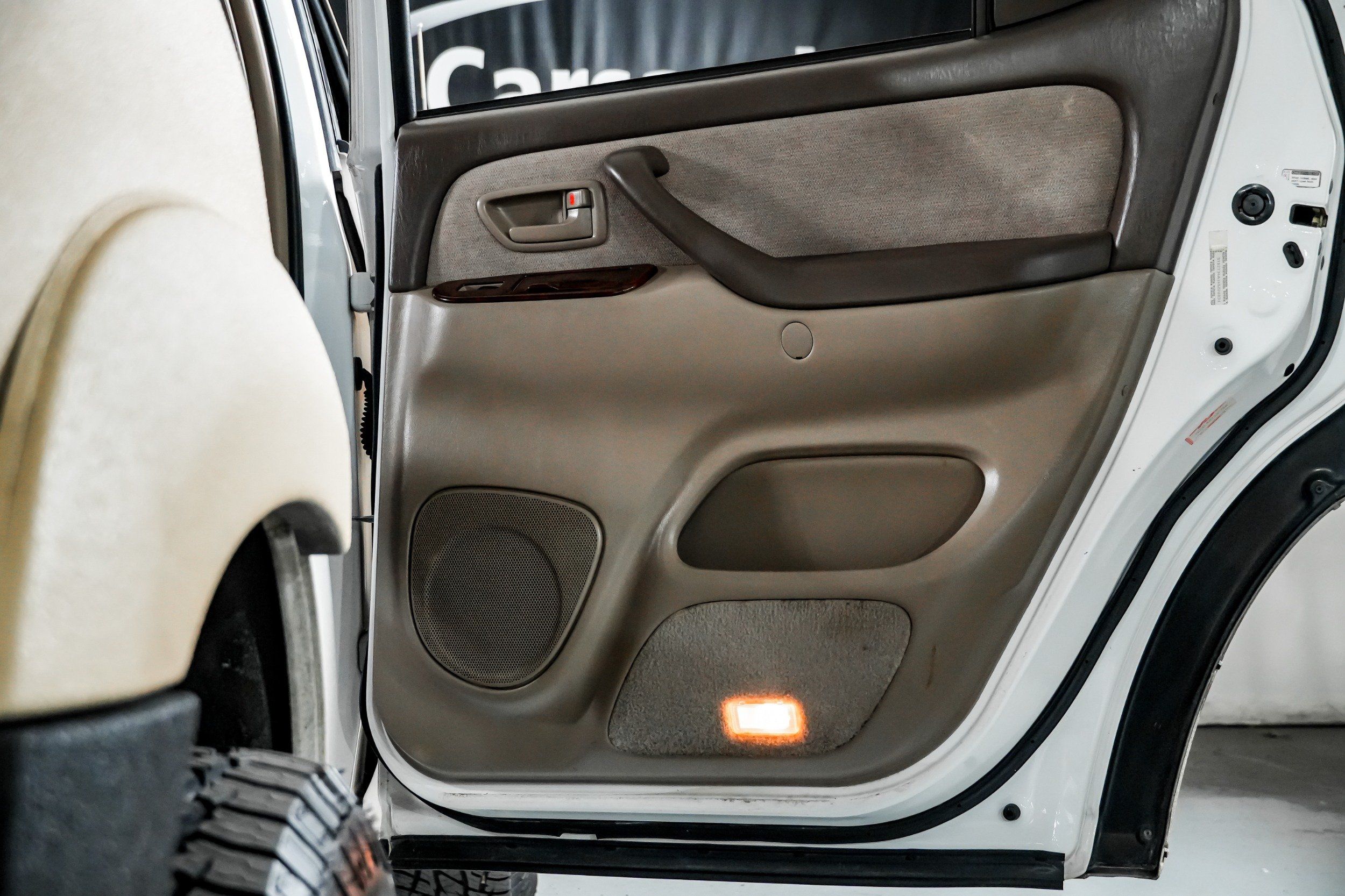 2004 Toyota Sequoia SR5 - Photo 36