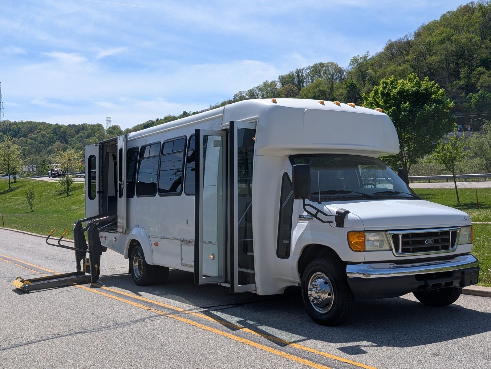2007 Ford E-450 Cutaway 5