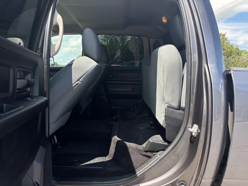 2017 Ram 2500 ST Tradesman photo 20
