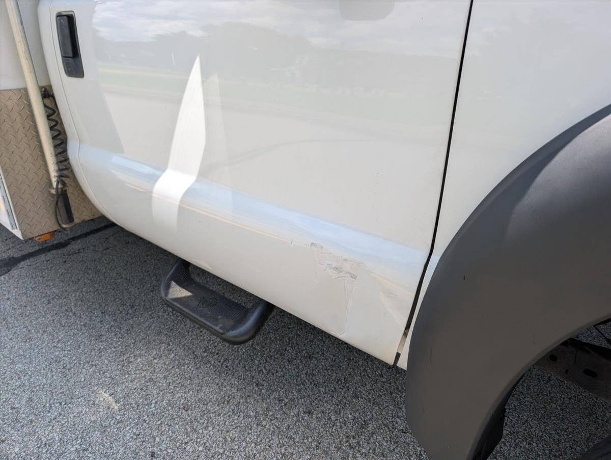 2011 Ford F-550 Super Duty 22