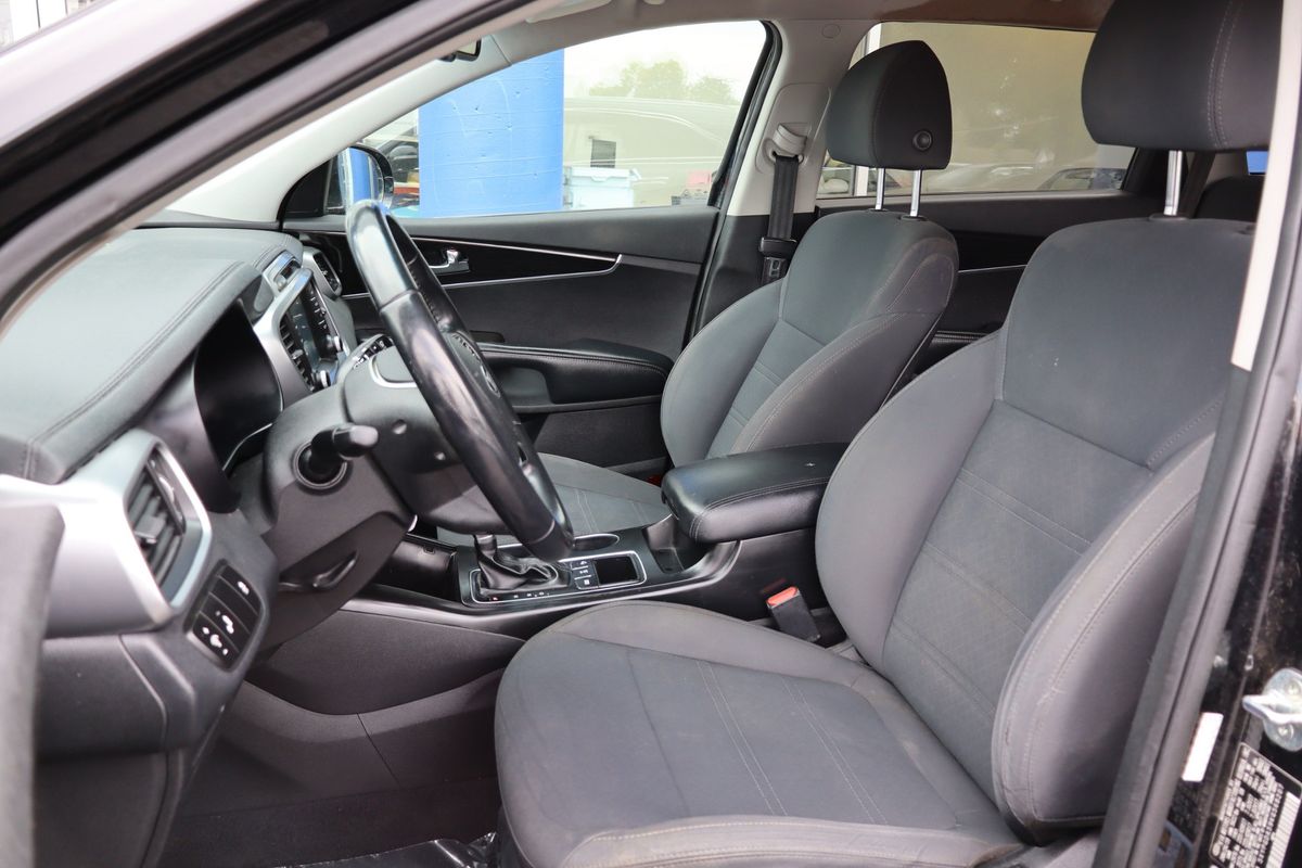 2019 Kia Sorento LX V6