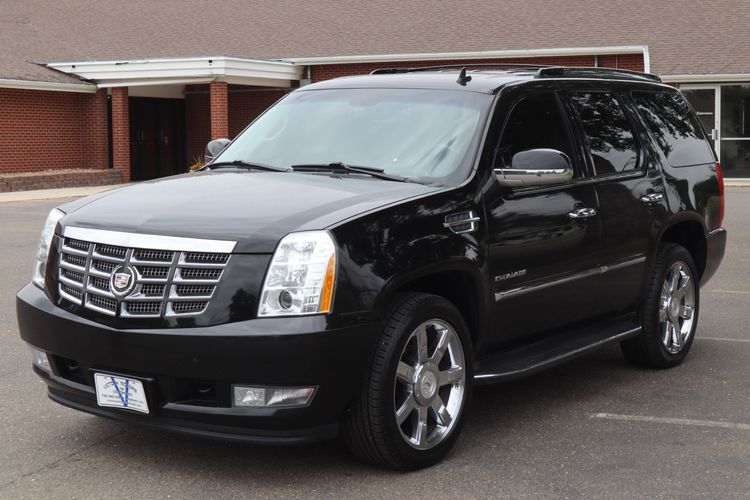 2011 Cadillac Escalade Luxury | Victory Motors of Colorado