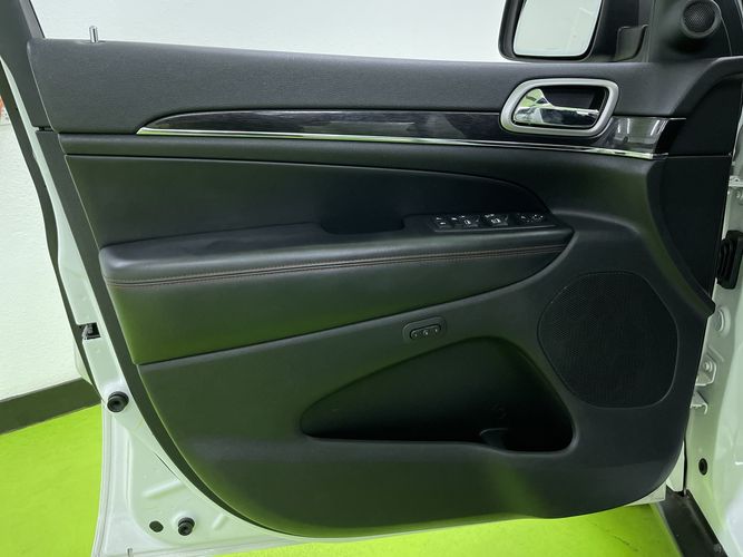 2017 Jeep Grand Cherokee Trailhawk photo 2