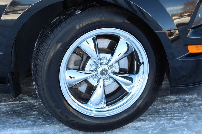mustang gt deluxe rims racing