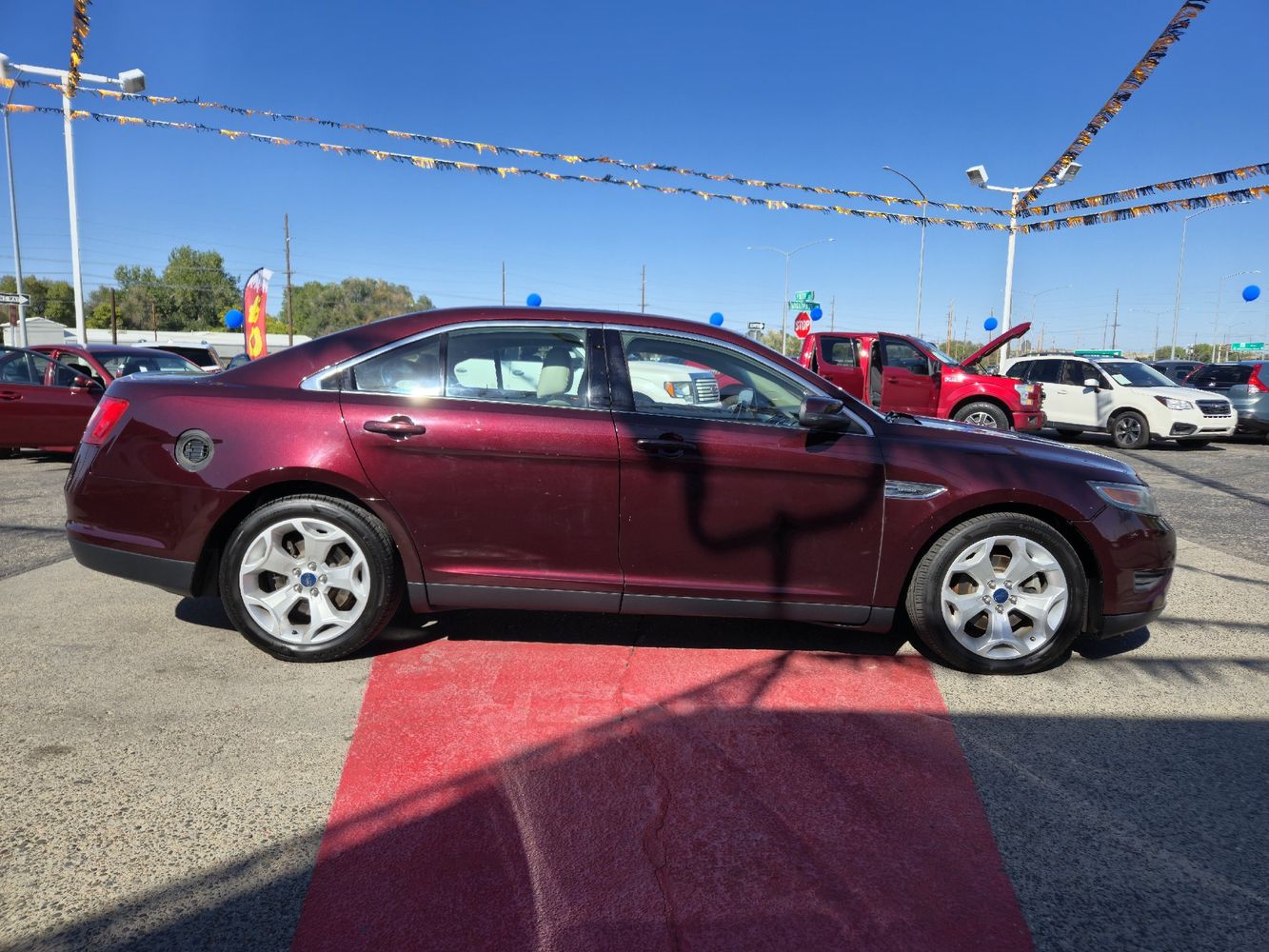 2011 Ford Taurus SEL photo 7