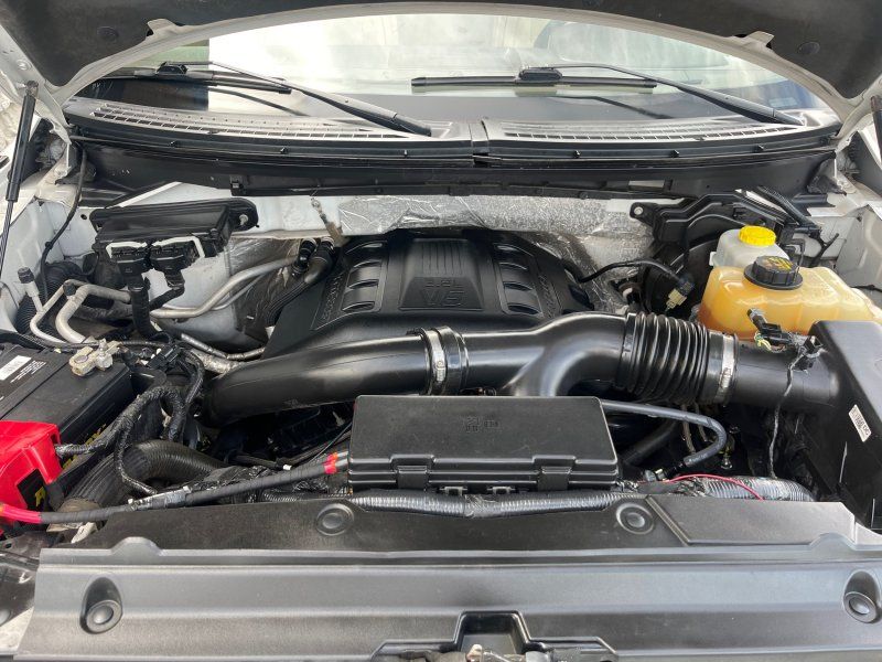 2013 Ford F-150 Lariat photo 18