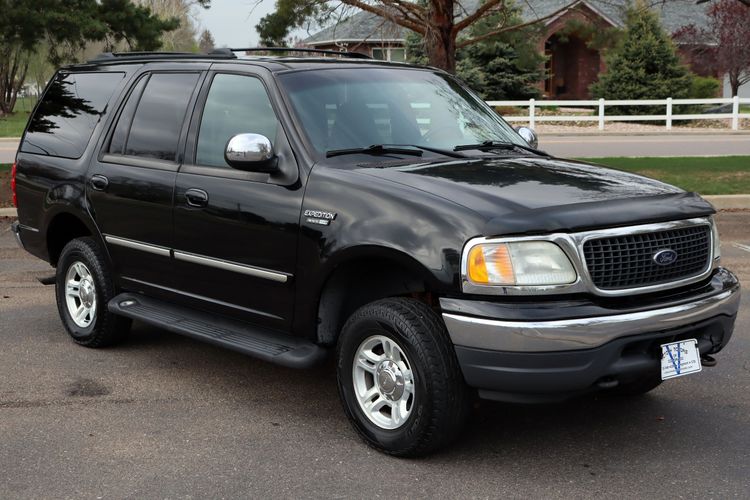 2002 Ford Expedition XLT | Victory Motors of Colorado