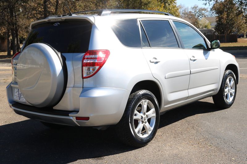 2011 Toyota RAV4 Photos