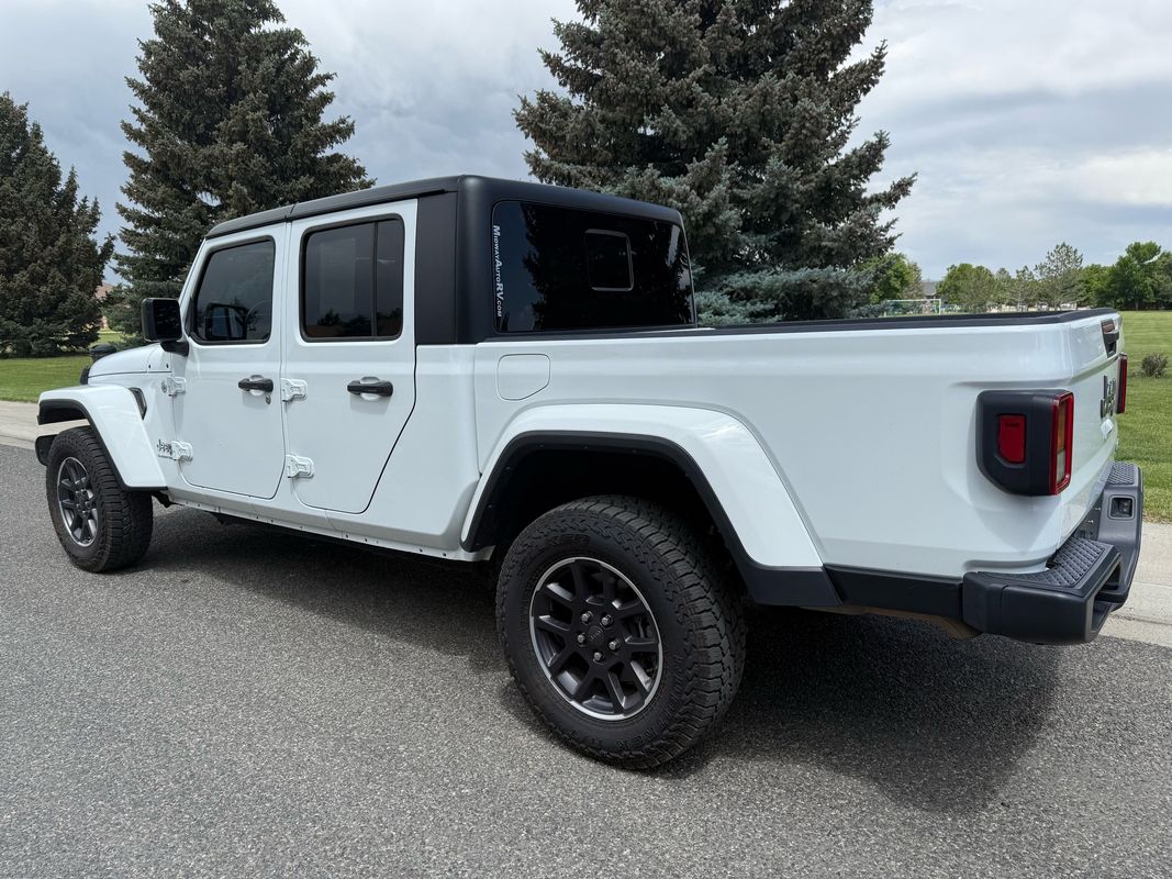 2023 Jeep Gladiator Overland - Photo 6