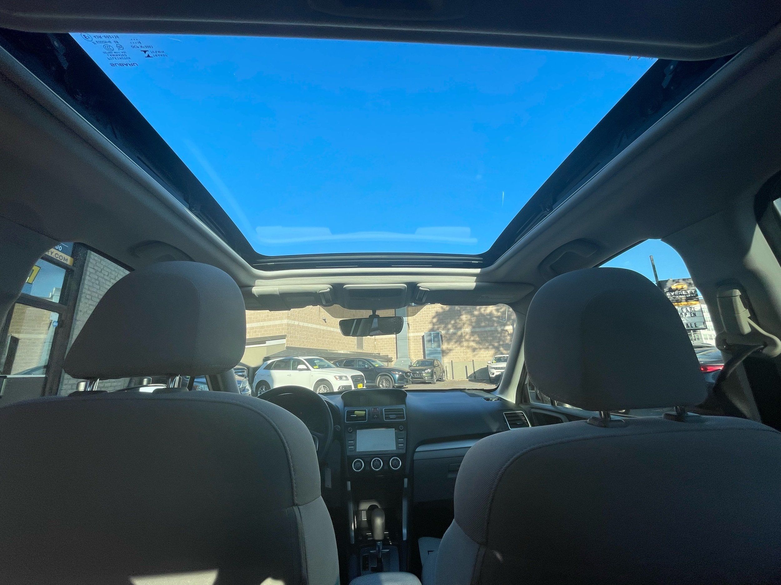 2017 Subaru Forester 2.5i Premium photo 15