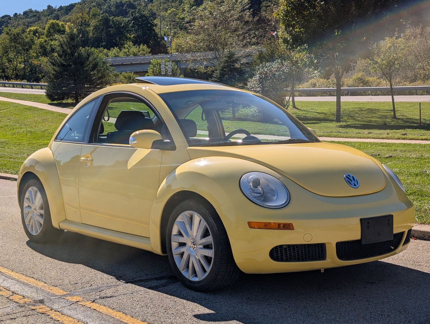 2008 Volkswagen New Beetle 3