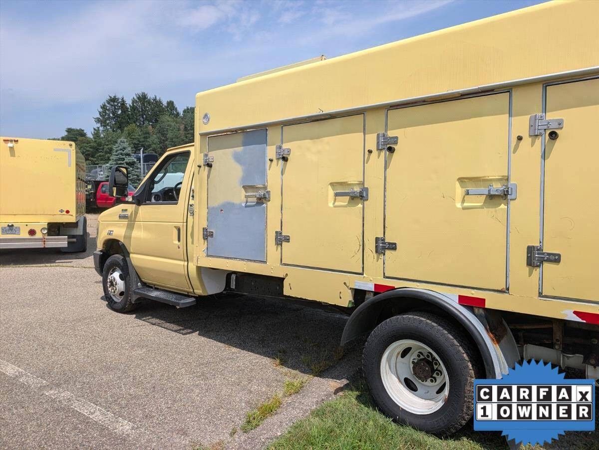2019 Ford E-Series Chassis 10