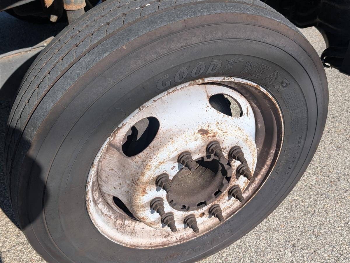 2015 Ford F-450 Super Duty 16