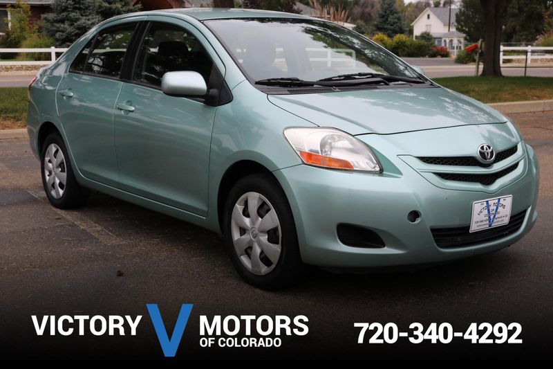 2007 Toyota Yaris Photos