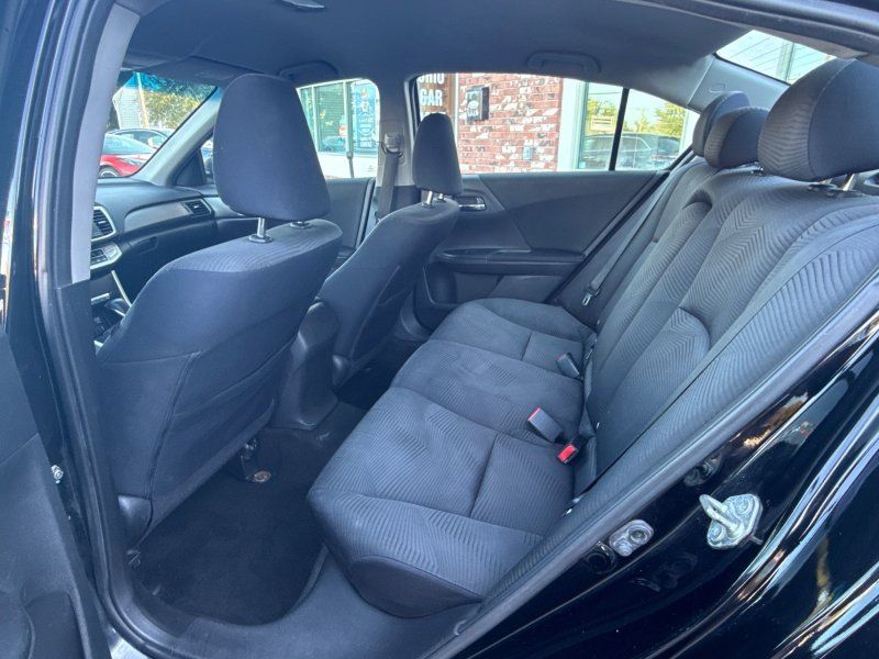 2015 Honda Accord LX photo 13