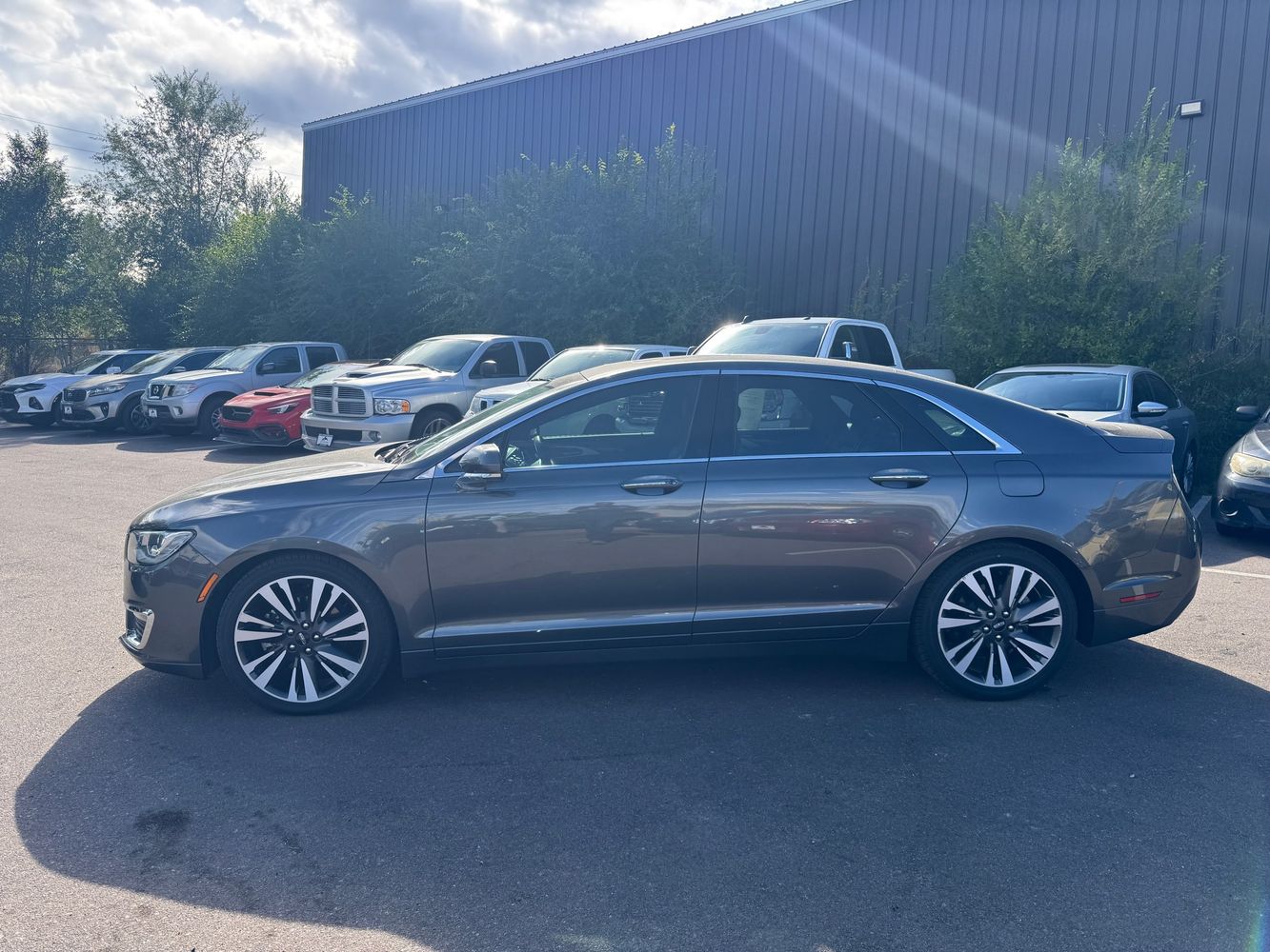 2017 Lincoln MKZ Reserve photo 2