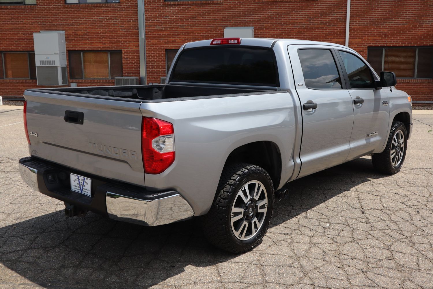 2016 Toyota Tundra SR5 | Victory Motors of Colorado