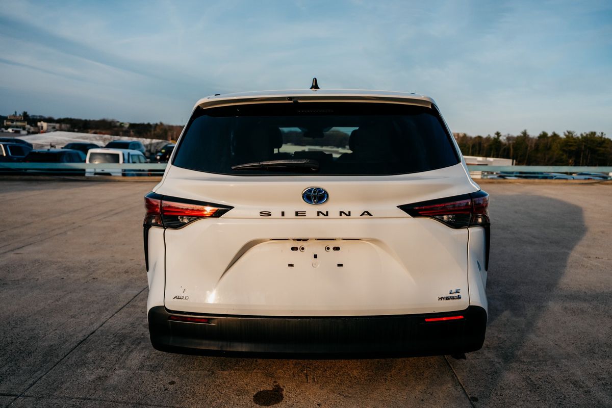 View vehicle photo 5