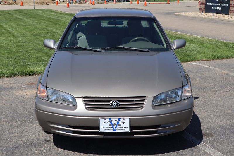 1999 Toyota Camry Photos