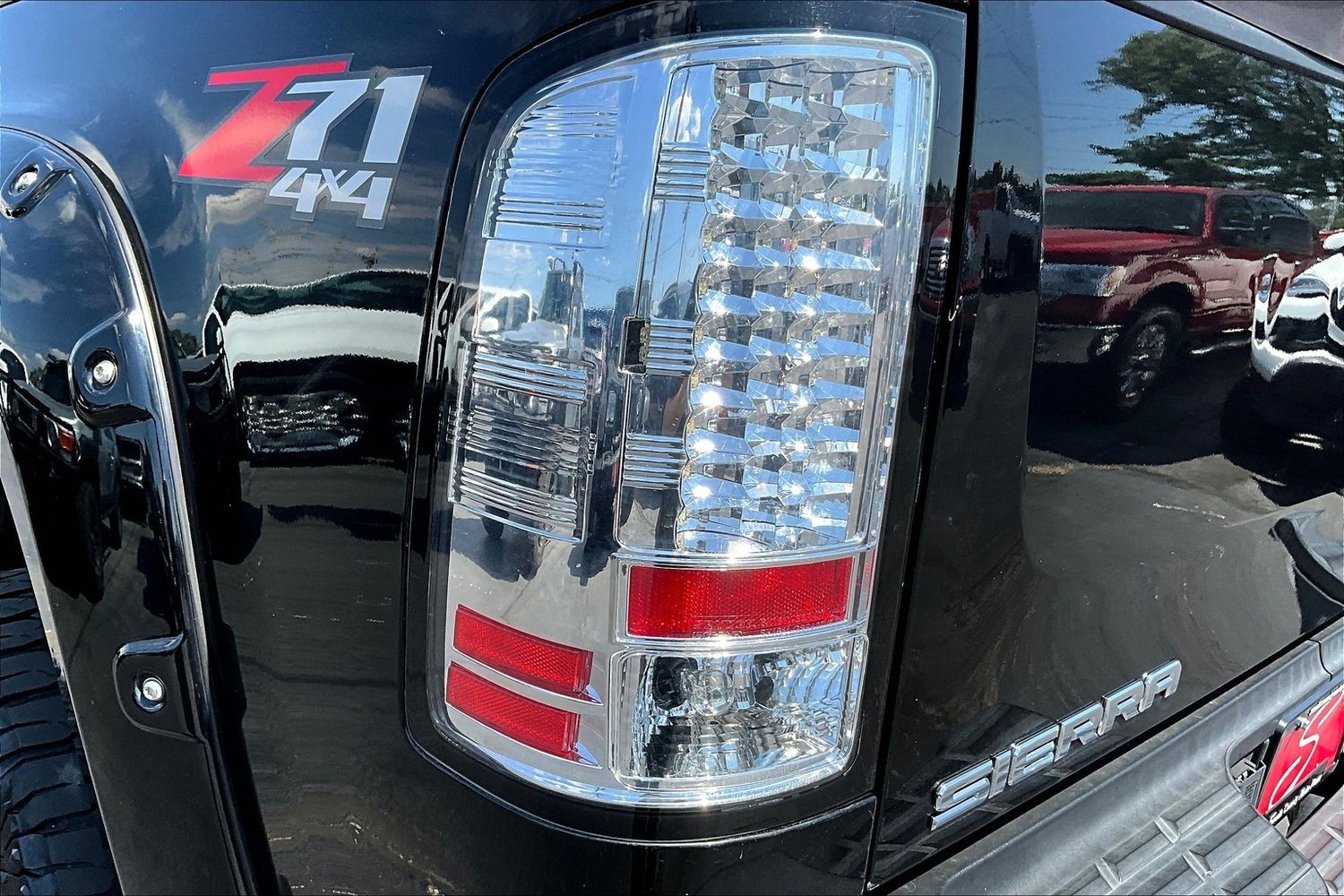 2011 Gmc Sierra Denali photo 27