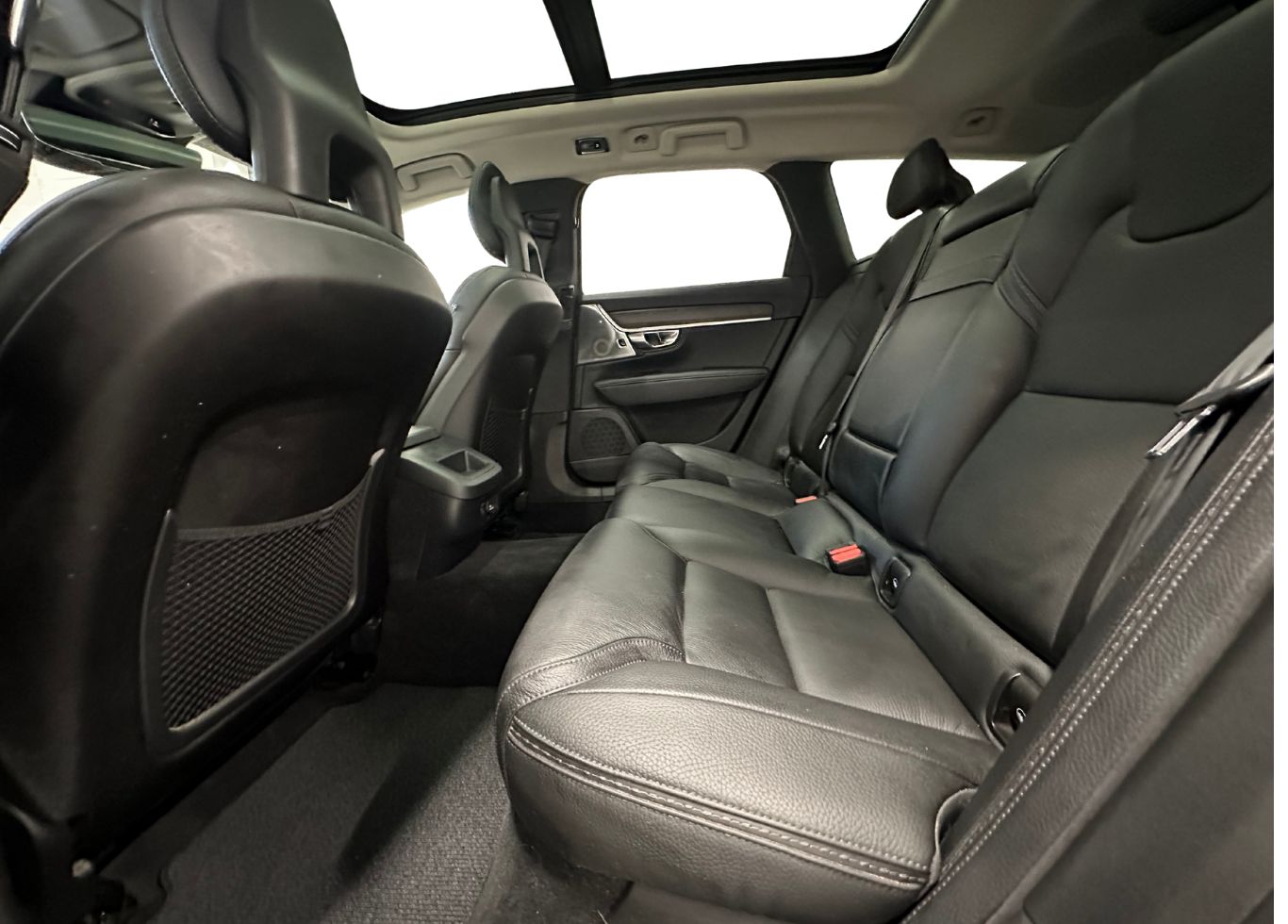 2017 Volvo V90 Cross Country T6 AWD photo 10