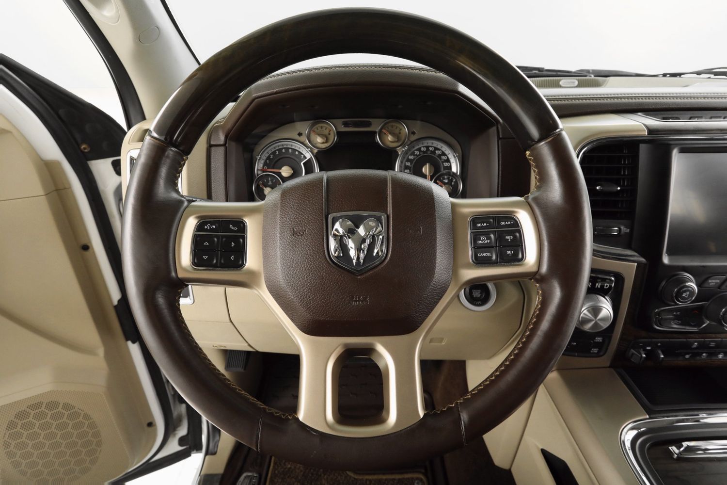 2017 Ram 1500 Laramie Longhorn photo 27