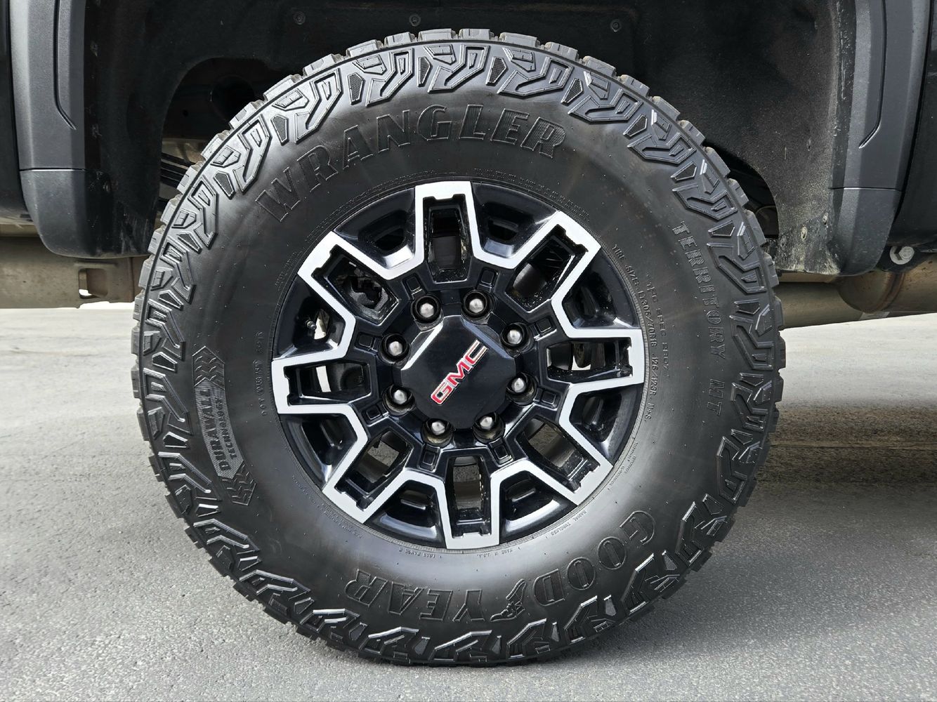 2025 Gmc Sierra HD AT4X photo 17