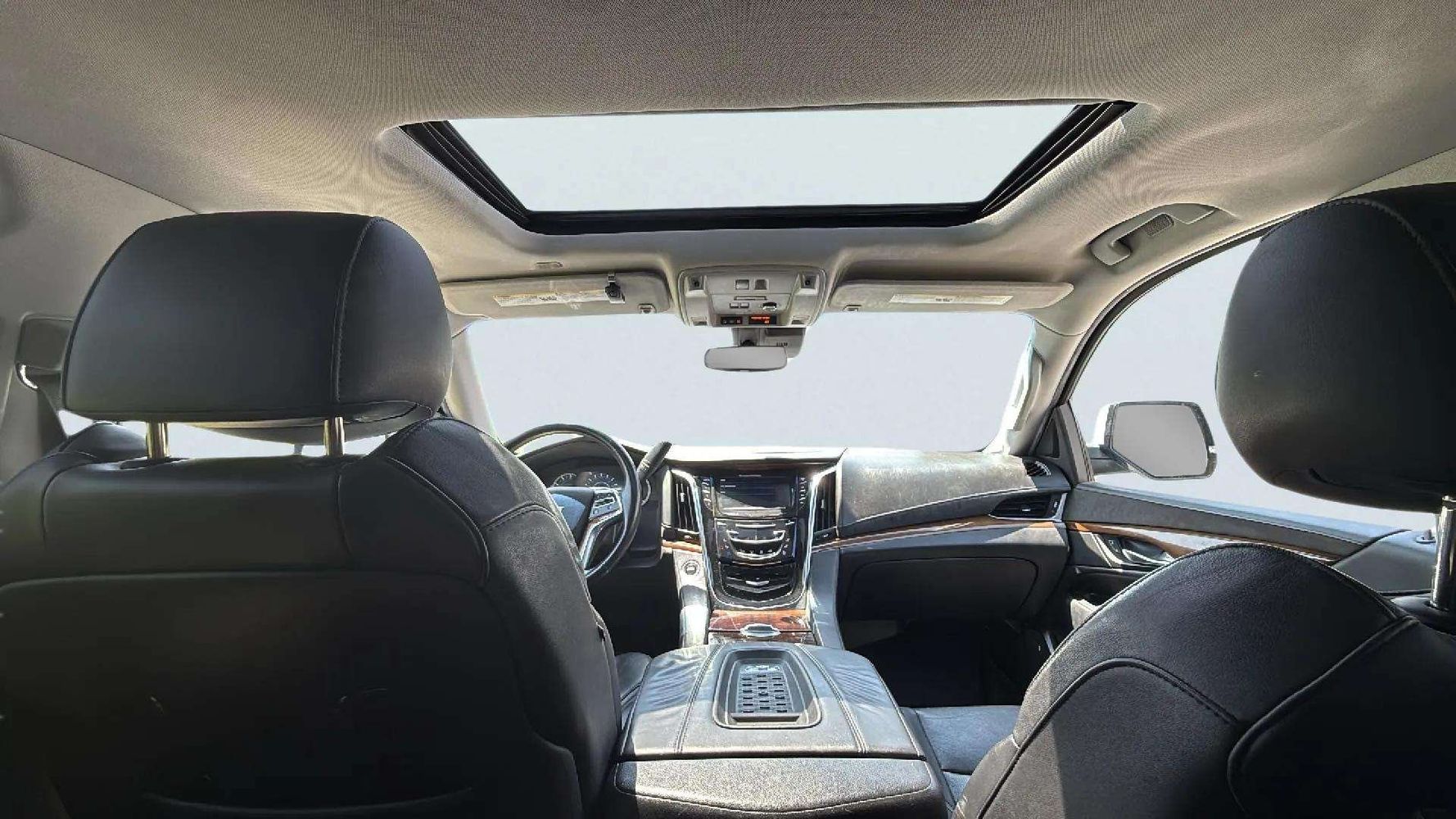 2017 Cadillac Escalade ESV Luxury photo 9
