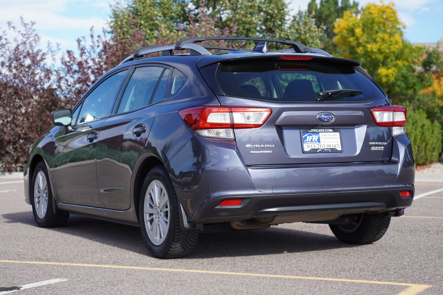 2017 Subaru Impreza 2.0i Premium photo 4