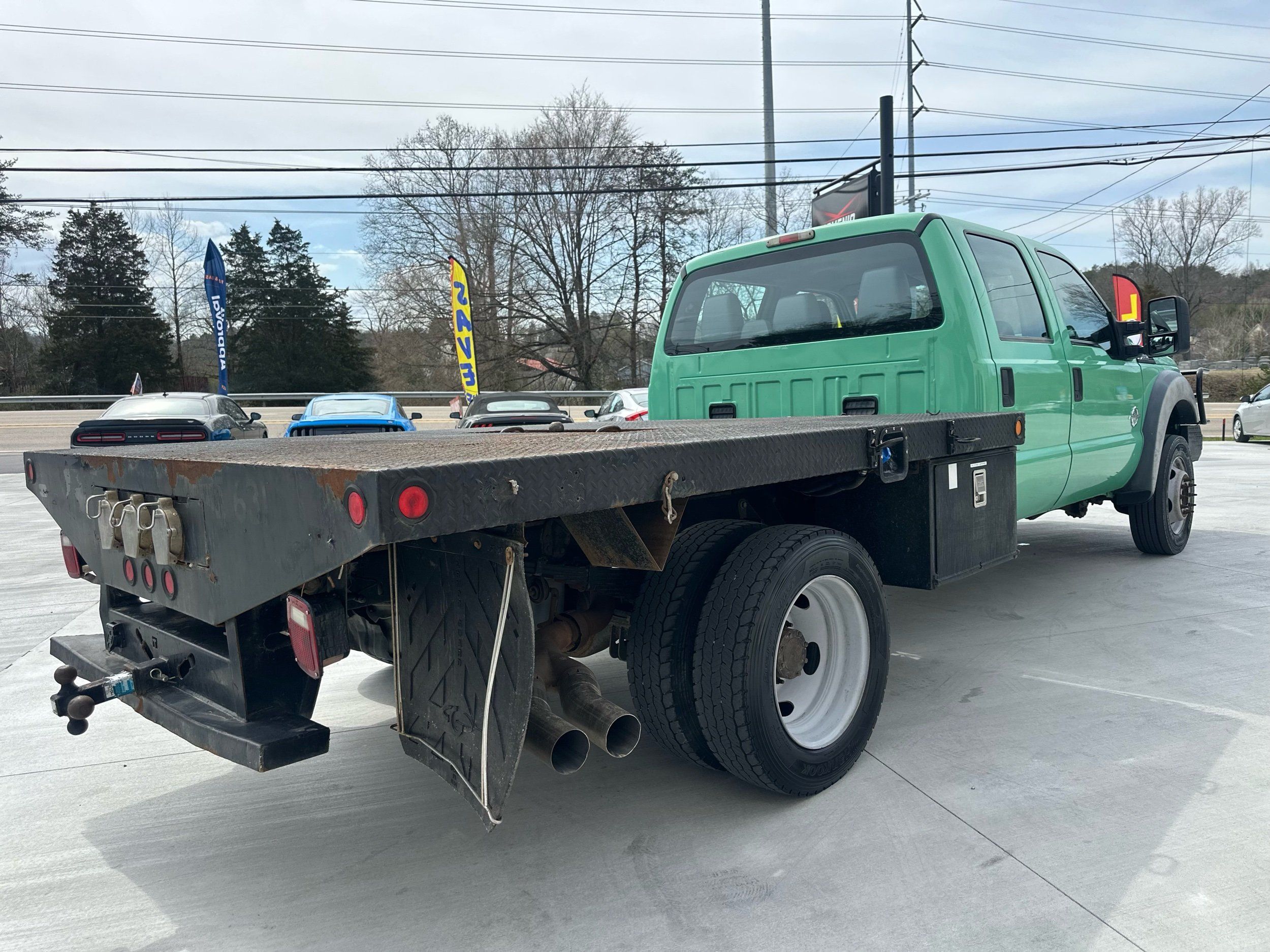2011 Ford F-550 photo 3