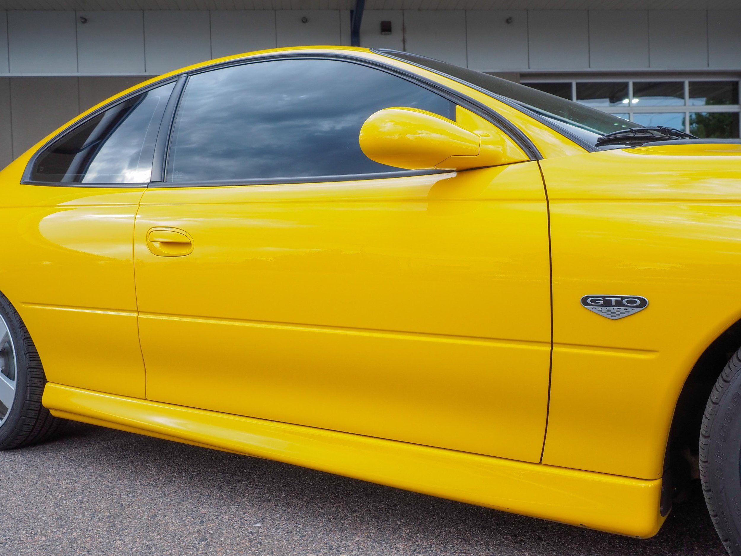 2005 Pontiac GTO Yellow 