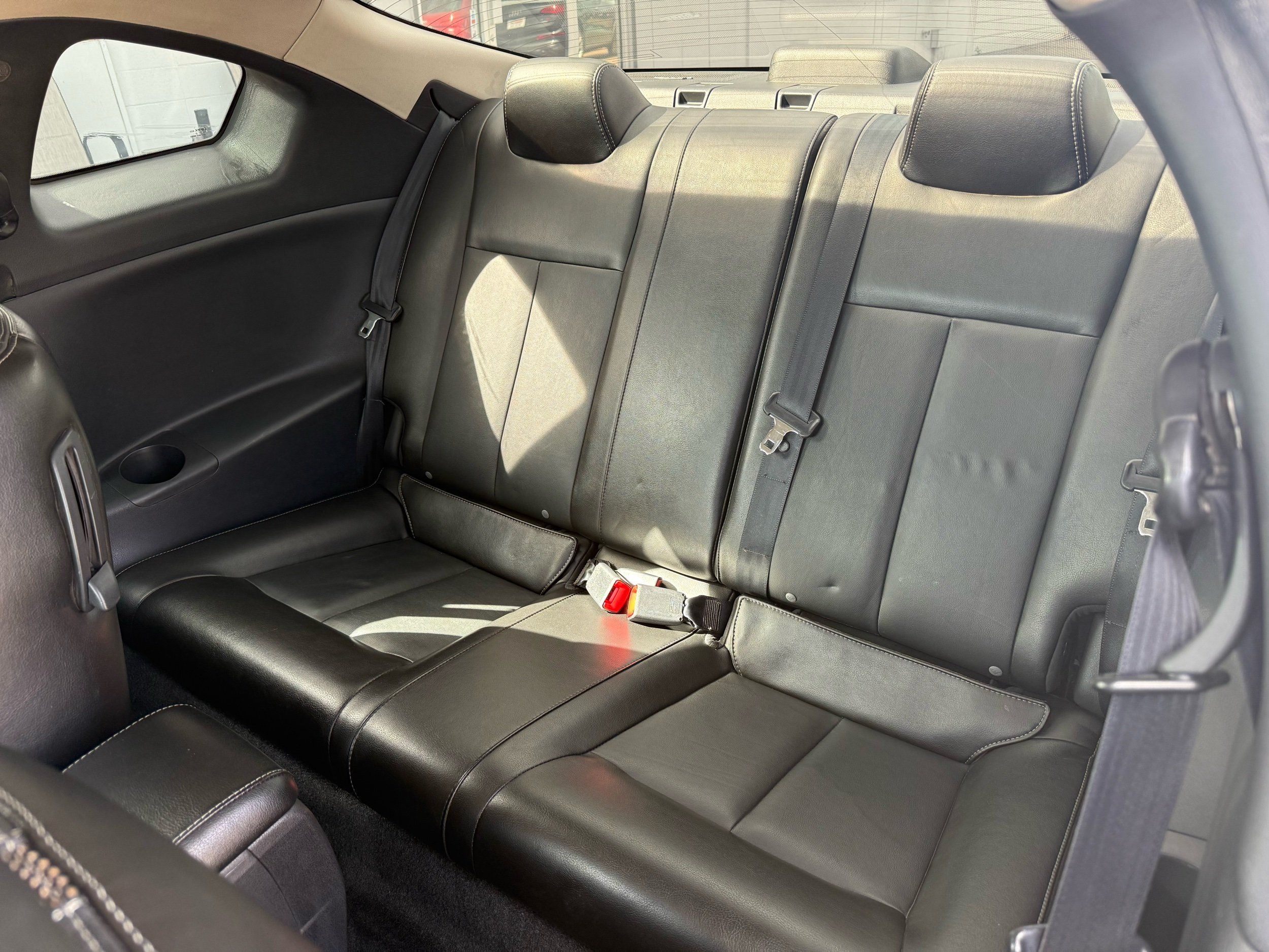 2010 Nissan Altima 3.5 SR photo 12
