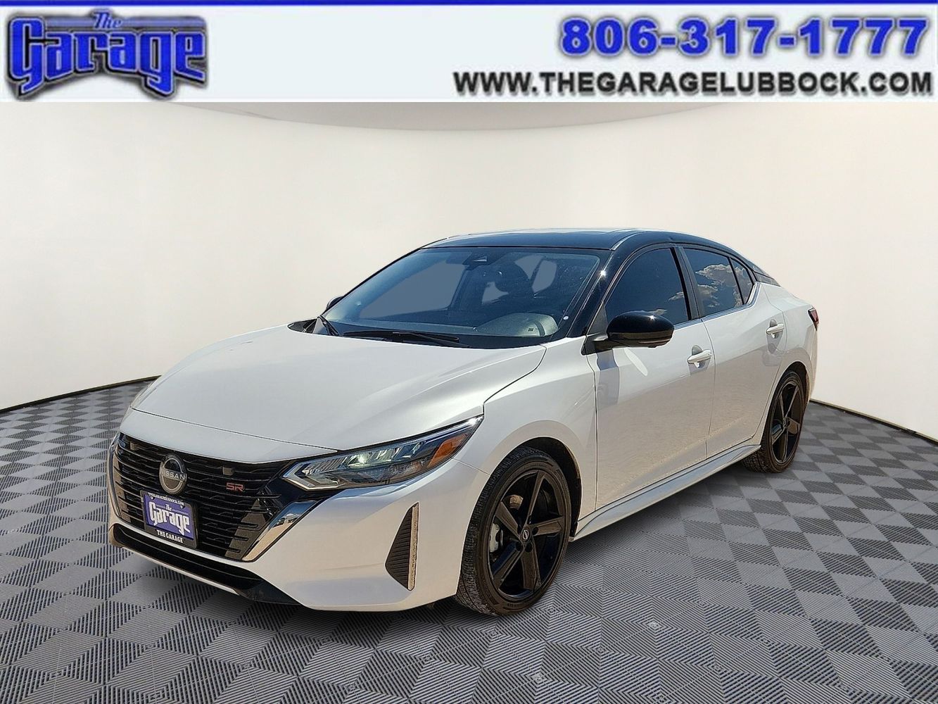 2024 Nissan Sentra SR CVT's photo