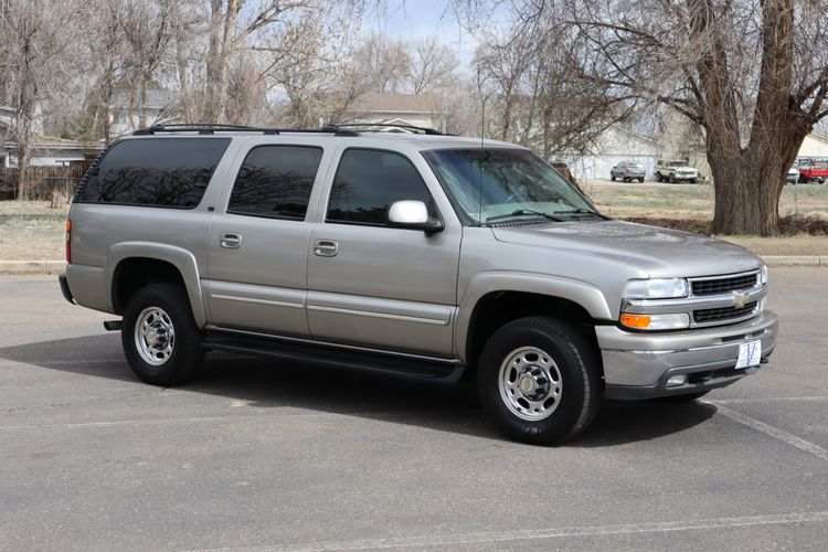 2001 Chevrolet Suburban 2500 LT | Victory Motors of Colorado