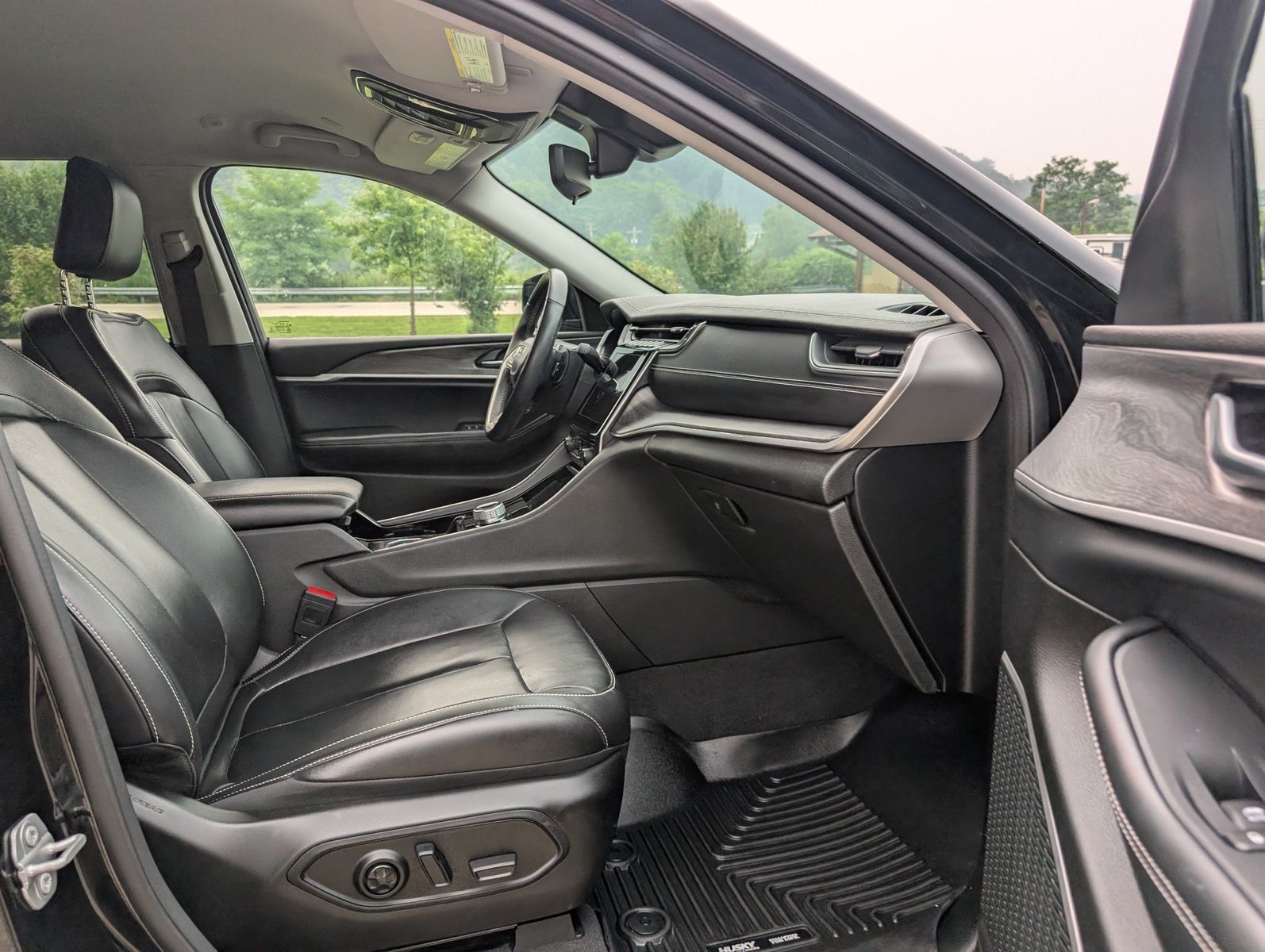2022 Jeep Grand Cherokee L 22