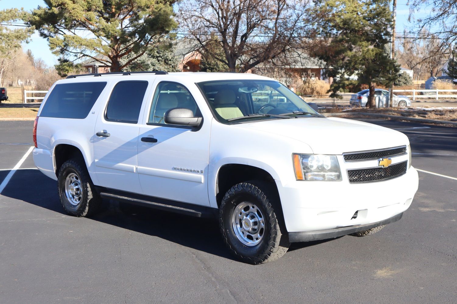 2007 Chevy Suburban Towing Capacitynull