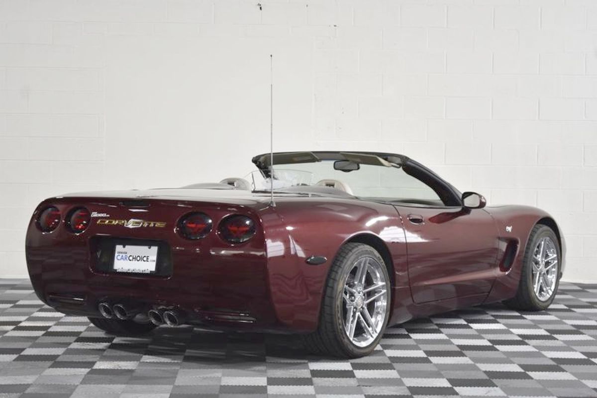 2003 Chevrolet Corvette 