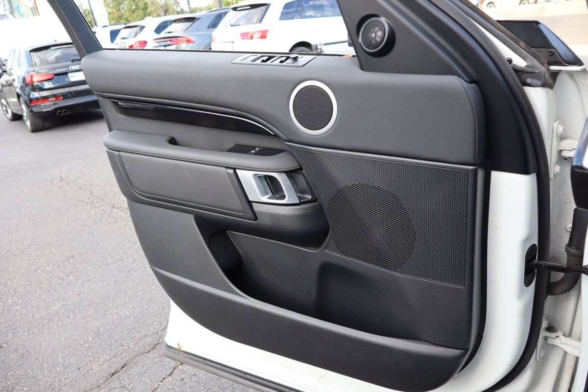 2020 Land Rover Discovery SE